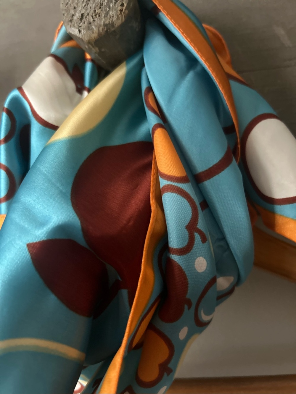 Vintage Satin scarf - Picture 7 of 15